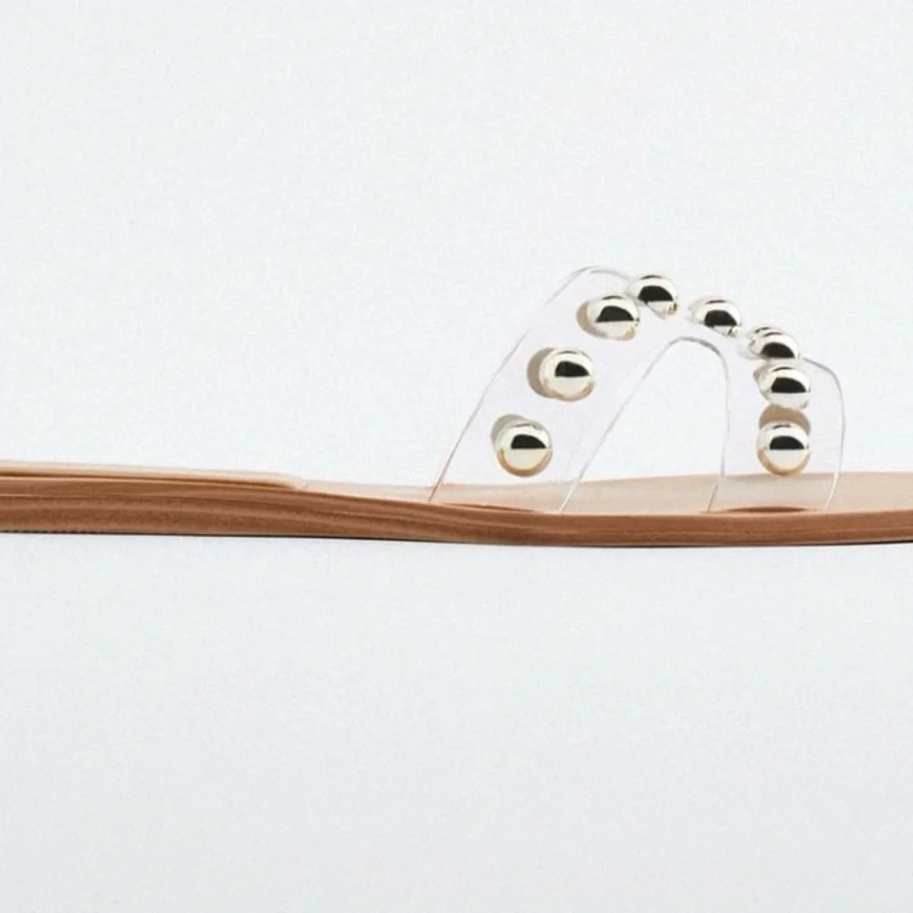 ZARA, Stylish Tan Sandals with Gold Accents - Picture 7 of 7